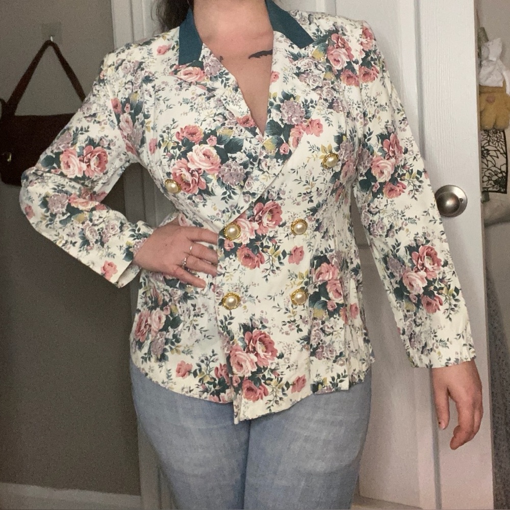 STUNNING Vintage 80s Regency Core Old Money White & Green Floral Fitted Blazer